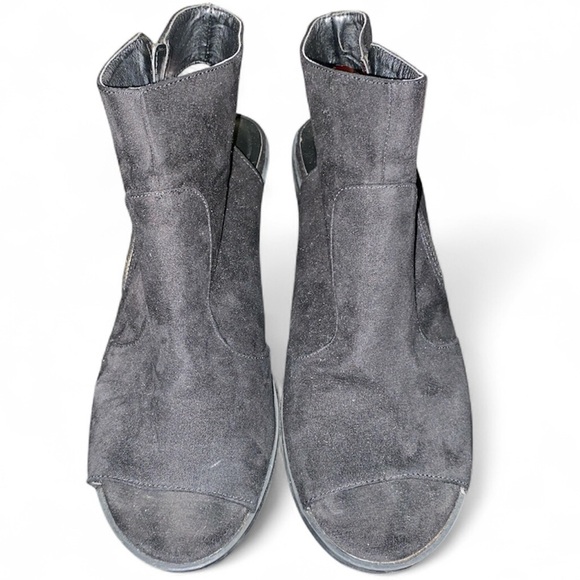 Rocket Dog• Ankle Booties - Picture 1 of 6